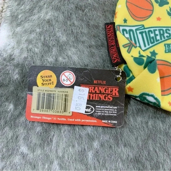 NWT Stranger Things Hawkins HS Pouch - Picture 8 of 10